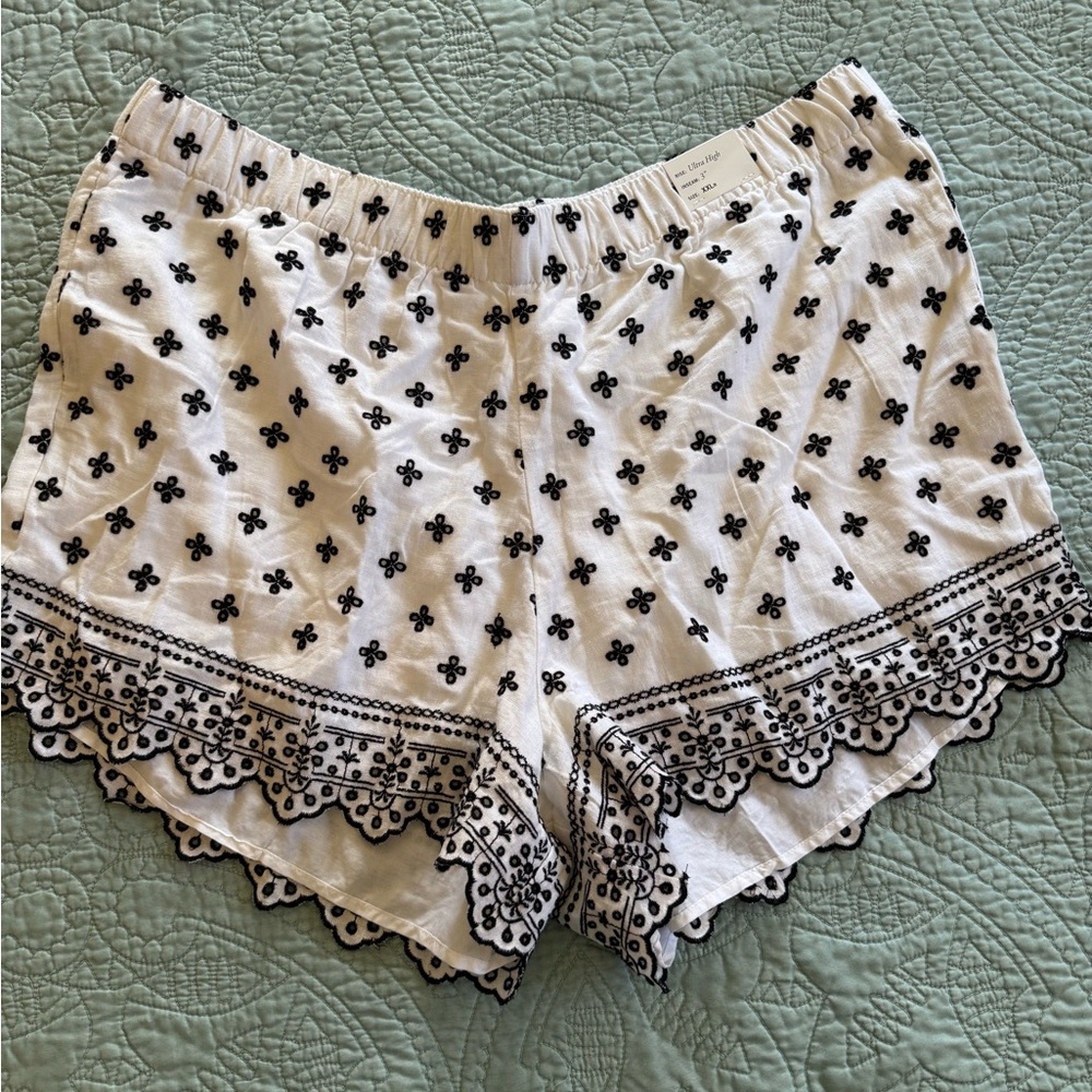 Abercrombie & Fitch White Shorts with Blue Floral Embroidery